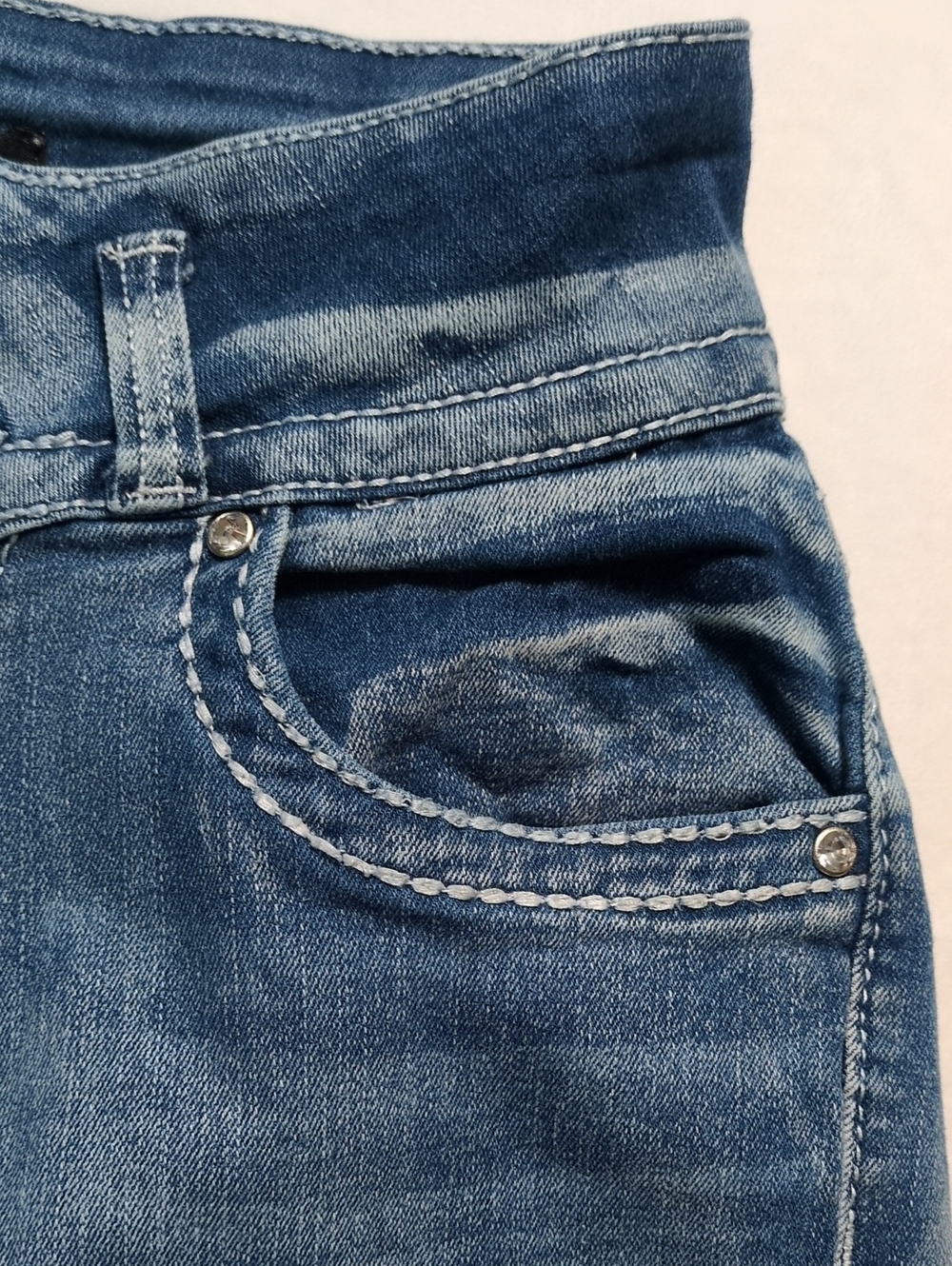 Sky Premium Collection Cross Pocket Rhinestone Bootcut Jeans Size 7/8 - Picture 5 of 16